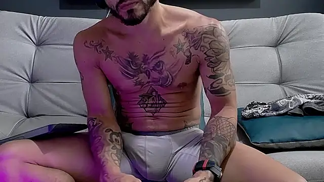 Snapshot of callme_douglas chatting on September 24, 2025, 2:12 pm callme douglas online show from September 24, 2025, 2:12 pm