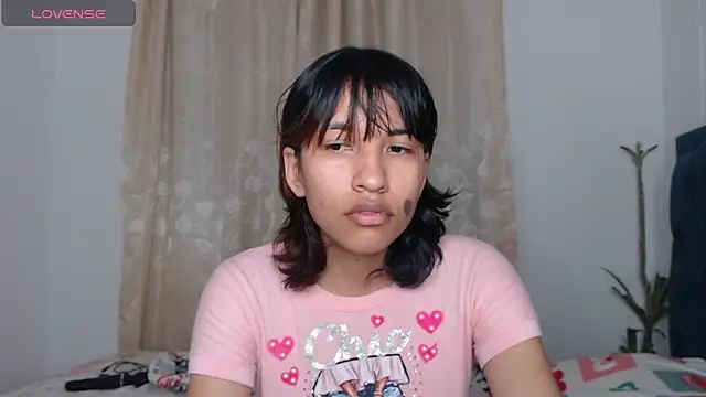Snapshot of mari_heart chatting on February 18, 2025, 7:43 am mari heart online show from February 18, 2025, 7:43 am