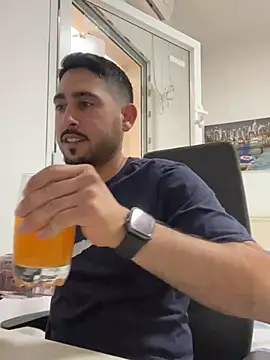 Snapshot of luffykingofpirets chatting on February 2, 2025, 7:20 am luffykingofpirets online show from February 2, 2025, 7:20 am