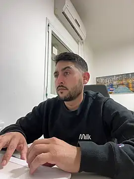 Snapshot of luffykingofpirets chatting on January 11, 2025, 10:07 pm luffykingofpirets online show from January 11, 2025, 10:07 pm