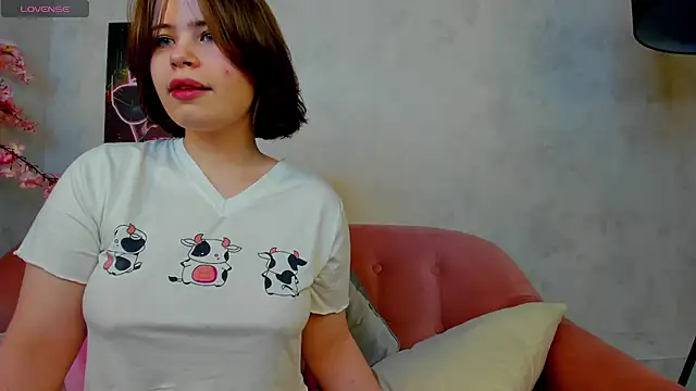 Snapshot of EricaElliott chatting on February 4, 2025, 1:23 am EricaElliott online show from February 4, 2025, 1:23 am