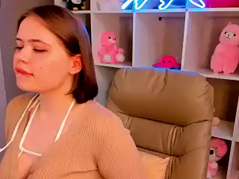 Snapshot of EricaElliott chatting on February 18, 2025, 10:27 am EricaElliott online show from February 18, 2025, 10:27 am