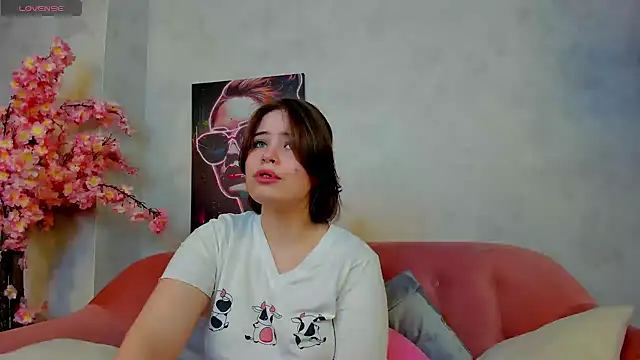 Snapshot of EricaElliott chatting on February 4, 2025, 4:26 am EricaElliott online show from February 4, 2025, 4:26 am