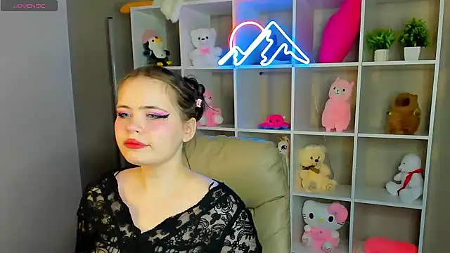 Snapshot of EricaElliott chatting on February 17, 2025, 1:04 am EricaElliott online show from February 17, 2025, 1:04 am