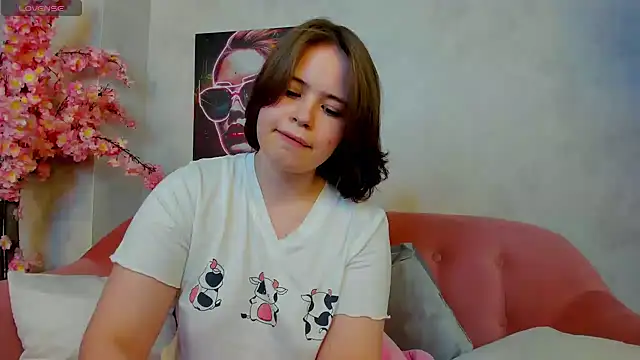 Snapshot of EricaElliott chatting on February 4, 2025, 10:32 am EricaElliott online show from February 4, 2025, 10:32 am