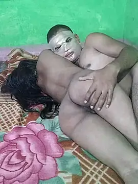 Coupleshow47 online show from May 6, 2026, 10:47 pm