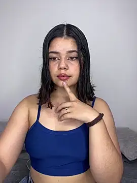 pretty angela1 online show from February 12, 2025, 3:07 am