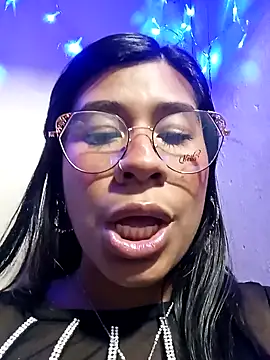 Snapshot of Pamelamilkk_1007 chatting on February 9, 2025, 4:14 am Pamelamilkk 1007 online show from February 9, 2025, 4:14 am