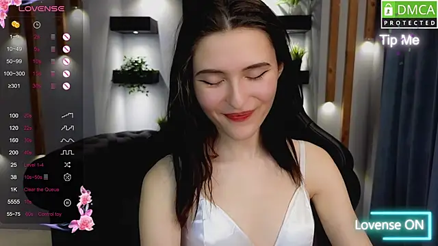 niki cutes online show from February 11, 2025, 11:09 am