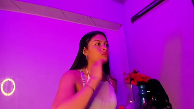 Snapshot of Chloe_Martini chatting on October 9, 2025, 3:18 am Chloe Martini online show from October 9, 2025, 3:18 am