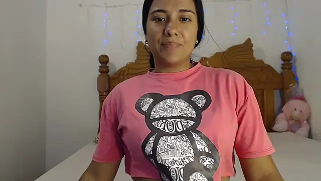 Coral0403 online show from February 6, 2025, 6:24 pm
