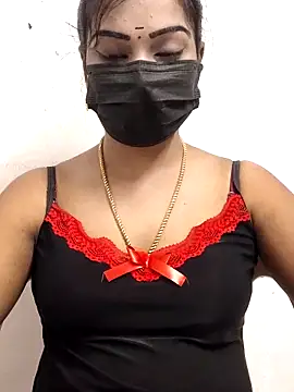 Snapshot of meena_27 chatting on September 17, 2025, 6:32 pm meena 27 online show from September 17, 2025, 6:32 pm