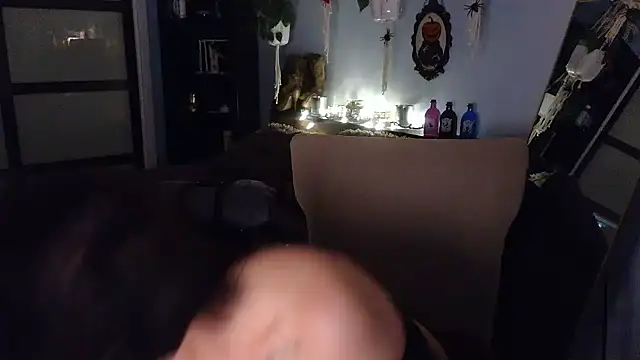 AlessasRoom online show from October 21, 2025, 3:28 am