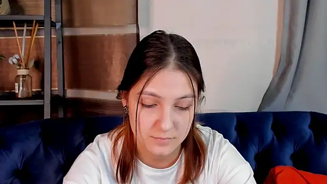 Snapshot of GuinevereGell chatting on December 26, 2024, 5:37 am GuinevereGell online show from December 26, 2024, 5:37 am