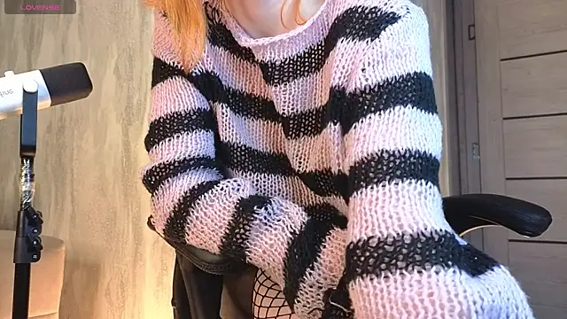 Snapshot of OhYumiYes chatting on September 25, 2025, 8:37 pm OhYumiYes online show from September 25, 2025, 8:37 pm