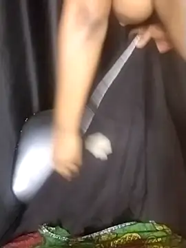 Snapshot of Queen-BD chatting on February 25, 2026, 8:03 am Queen-BD online show from February 25, 2026, 8:03 am