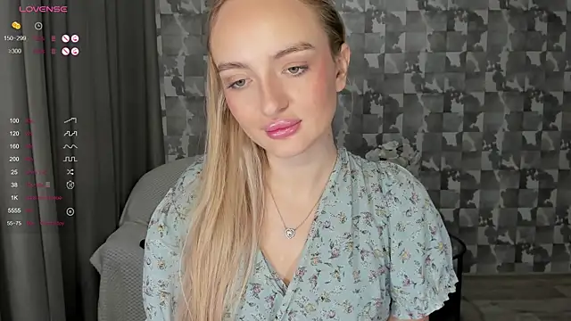 A delina online show from October 3, 2025, 2:40 pm