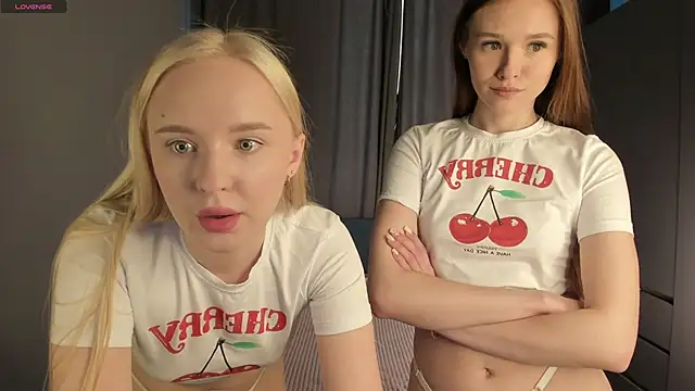 Snapshot of Olivia_livi chatting on June 14, 2026, 4:41 pm Olivia livi online show from June 14, 2026, 4:41 pm