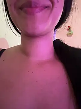 emmariders2 online show from September 27, 2025, 9:21 pm