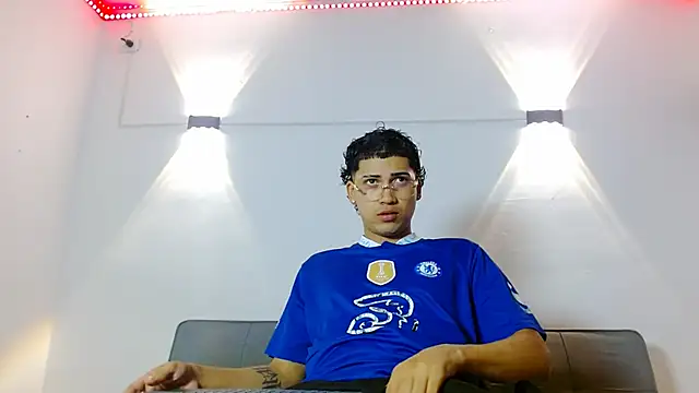 Snapshot of Br4ndxpimm chatting on January 10, 2026, 12:39 am Br4ndxpimm online show from January 10, 2026, 12:39 am