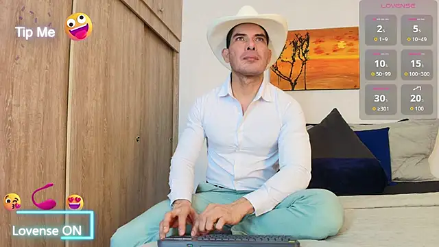 Snapshot of Andrewstelle_coleman chatting on December 5, 2025, 1:16 am Andrewstelle coleman online show from December 5, 2025, 1:16 am