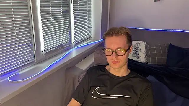 Leonnextdoor online show from January 9, 2026, 9:16 am