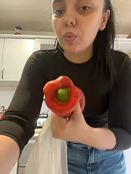 amelia cherry online show from September 17, 2025, 7:27 pm