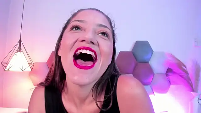 EloiseQuinn online show from September 23, 2025, 1:51 pm