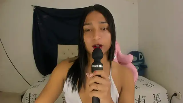 Miss noah18 online show from November 8, 2025, 9:18 pm