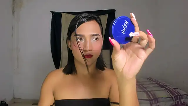 Snapshot of Miss_noah18 chatting on January 4, 2025, 9:09 pm Miss noah18 online show from January 4, 2025, 9:09 pm