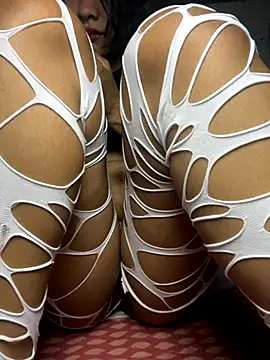 Ninabrunette18 online show from November 17, 2025, 10:41 am