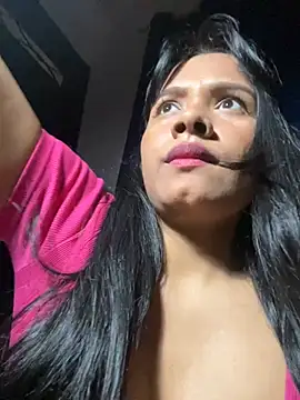 Snapshot of Ninabrunette18 chatting on February 20, 2025, 12:19 am Ninabrunette18 online show from February 20, 2025, 12:19 am