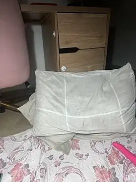 Snapshot of Ninabrunette18 chatting on March 10, 2025, 6:34 pm Ninabrunette18 online show from March 10, 2025, 6:34 pm