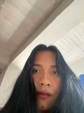 Snapshot of Ninabrunette18 chatting on March 13, 2025, 6:26 am Ninabrunette18 online show from March 13, 2025, 6:26 am