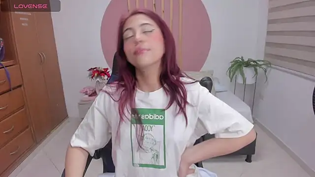 sweetpeach 20 online show from February 24, 2025, 7:19 pm
