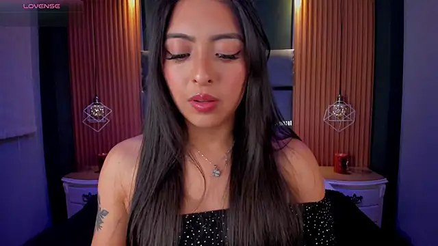 Snapshot of Camila_dupont chatting on October 4, 2025, 4:14 am Camila dupont online show from October 4, 2025, 4:14 am