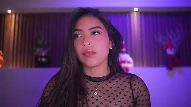 Snapshot of Camila_dupont chatting on December 2, 2025, 3:52 am Camila dupont online show from December 2, 2025, 3:52 am