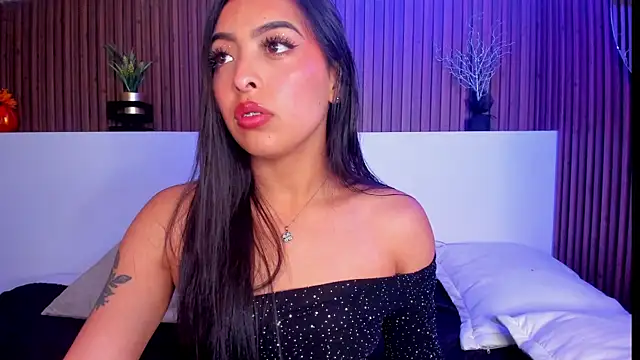 Snapshot of Camila_dupont chatting on November 10, 2025, 4:06 am Camila dupont online show from November 10, 2025, 4:06 am