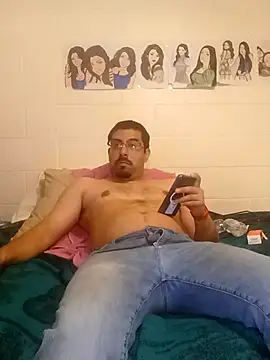 Snapshot of k1oudE chatting on September 13, 2025, 8:20 pm k1oudE online show from September 13, 2025, 8:20 pm