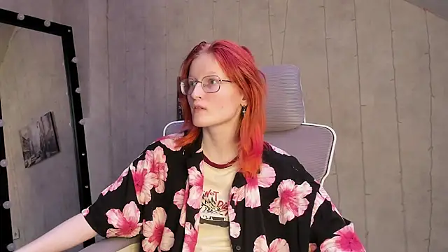 ElizabethHarpper online show from February 6, 2026, 8:21 am