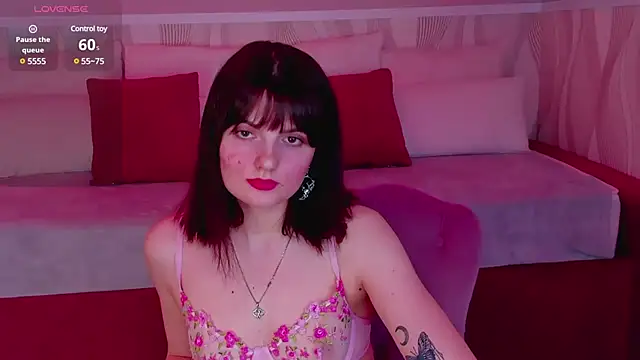 Snapshot of CharlotteMitchell chatting on March 15, 2025, 11:40 am CharlotteMitchell online show from March 15, 2025, 11:40 am