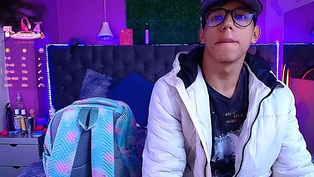 RyanPricee online show from February 14, 2026, 1:06 am