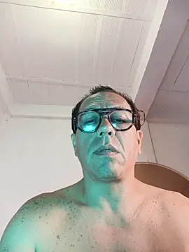 Snapshot of Rocket1978 chatting on October 21, 2025, 12:37 pm Rocket1978 online show from October 21, 2025, 12:37 pm