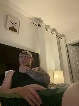 tcadle1824 online show from April 6, 2026, 1:56 am