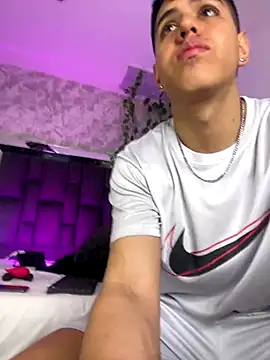 Snapshot of Angel_Khouri chatting on September 25, 2025, 3:56 am Angel Khouri online show from September 25, 2025, 3:56 am