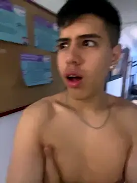 Snapshot of Angel_Khouri chatting on October 10, 2025, 4:13 am Angel Khouri online show from October 10, 2025, 4:13 am