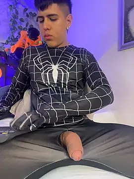 Snapshot of Angel_Khouri chatting on October 31, 2025, 3:47 am Angel Khouri online show from October 31, 2025, 3:47 am