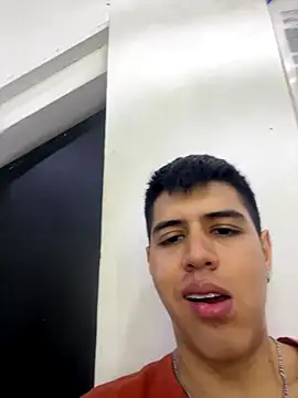 Snapshot of Angel_Khouri chatting on September 18, 2025, 2:47 am Angel Khouri online show from September 18, 2025, 2:47 am