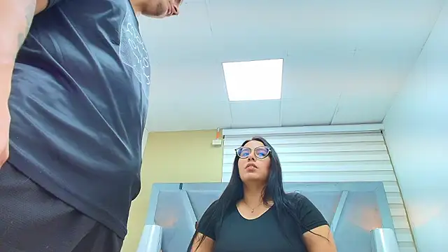 DAVID VICTORIAA online show from March 24, 2026, 1:11 pm