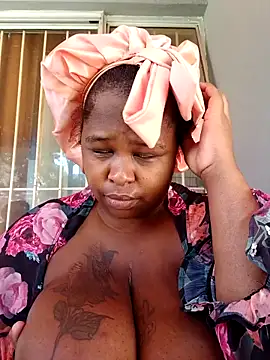 SexyLadyBoosxx online show from October 17, 2025, 1:02 pm